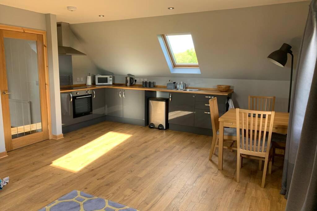 The Nest - Near Inverness & Loch Ness Apartment Ngoại thất bức ảnh
